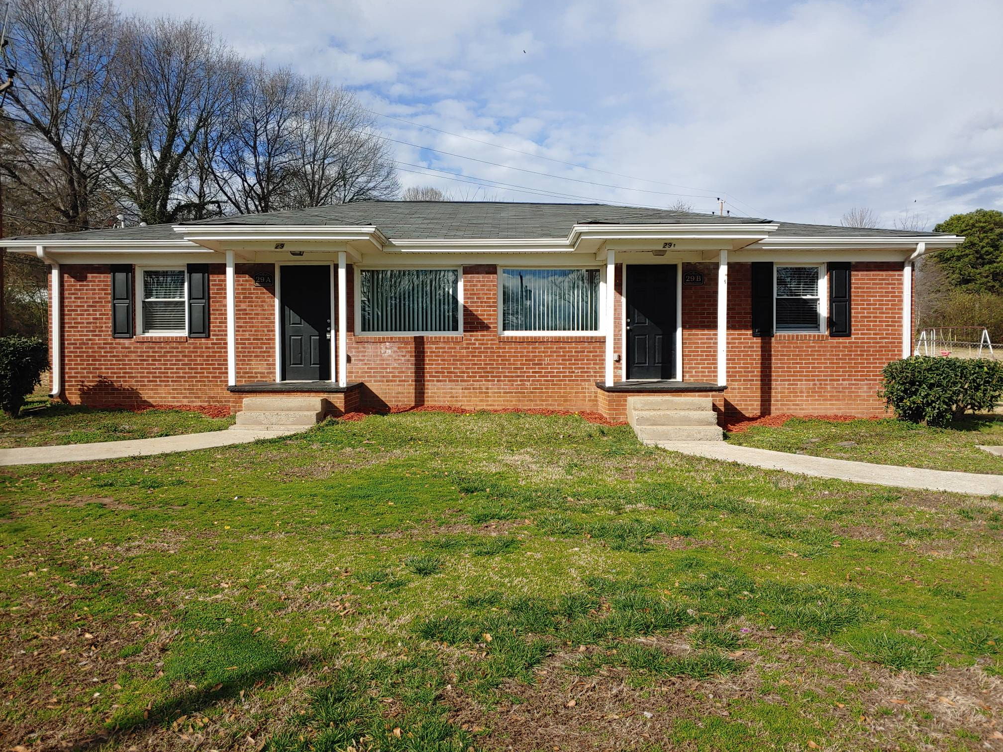 29 Henderson Avenue