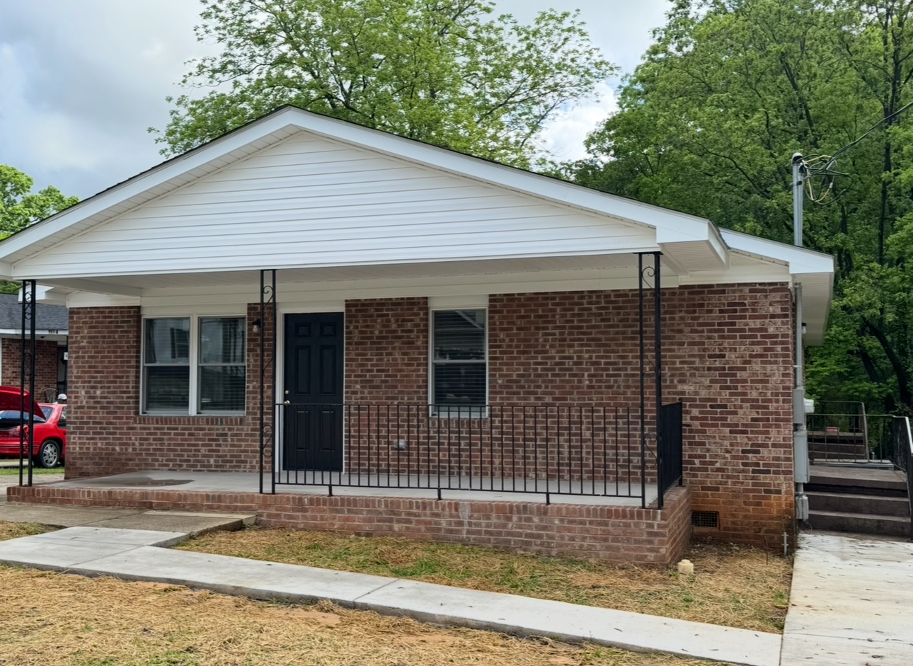 313 Beatrice Street - B